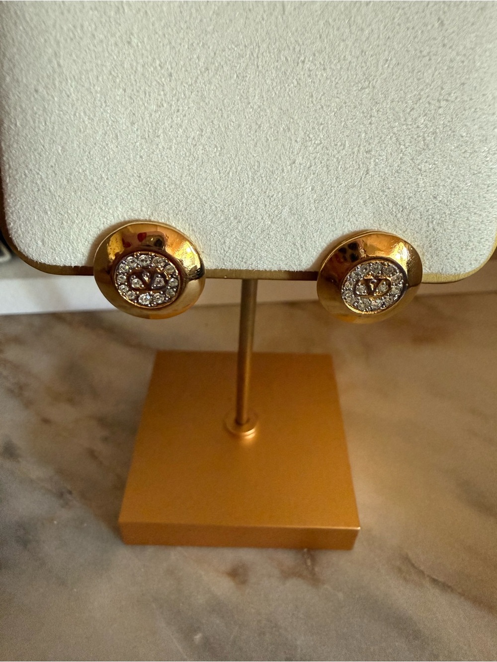 Vintage Valentino Clip On Earrings 💎